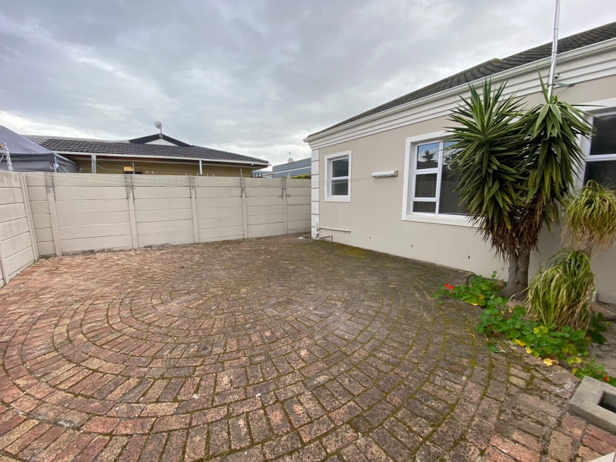To Let 3 Bedroom Property for Rent in Parklands Western Cape